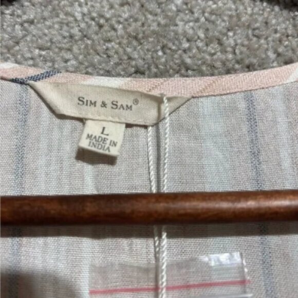 Sim & Sam Woman’s Rayon Flitter Sleeve Tie Front Striped Blouse Size Medium New - Picture 2 of 5